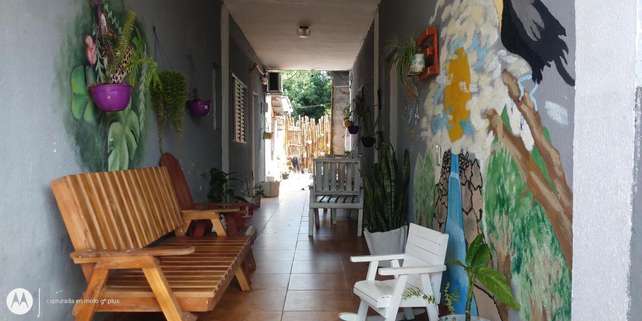 Hostel Damaris Puerto Iguazú Exterior foto